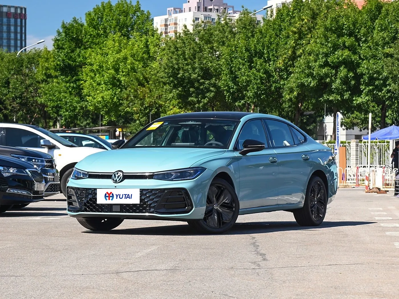 2025 Volkswagen Passat exterior