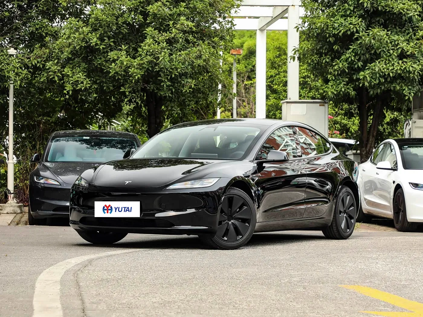 2025 Tesla Model 3 exterior